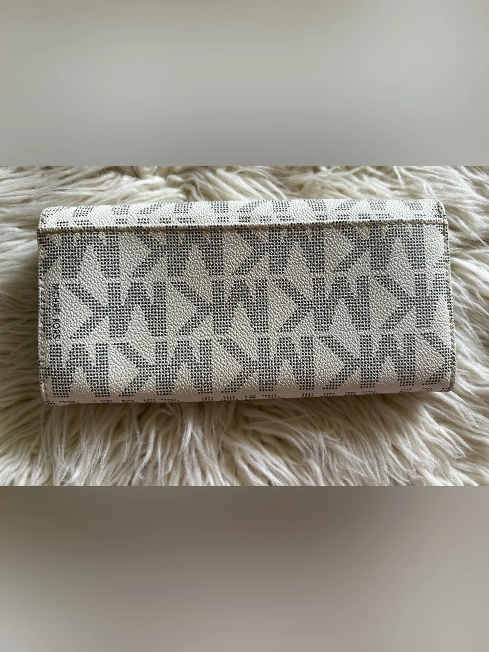 Michael Kors Vanilla Signature MK Logo Fulton Flap Continental Wallet Clutch EUC